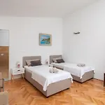 Bluetique Апартаменты *
