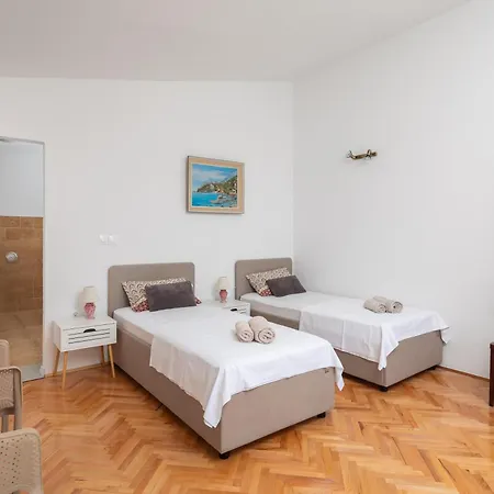 Bluetique Apartment *