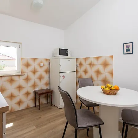 Bluetique Apartment Pisak