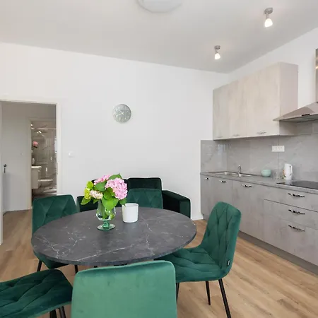 Apartment Bluetique Pisak