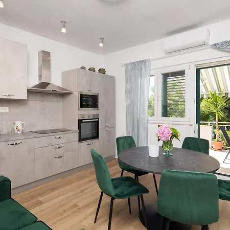 Bluetique Apartment