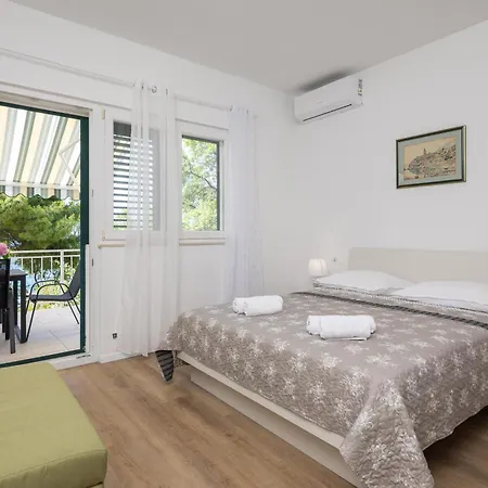 Bluetique Apartment Pisak